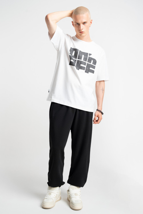 Biały t-shirt OVERSIZE z logo