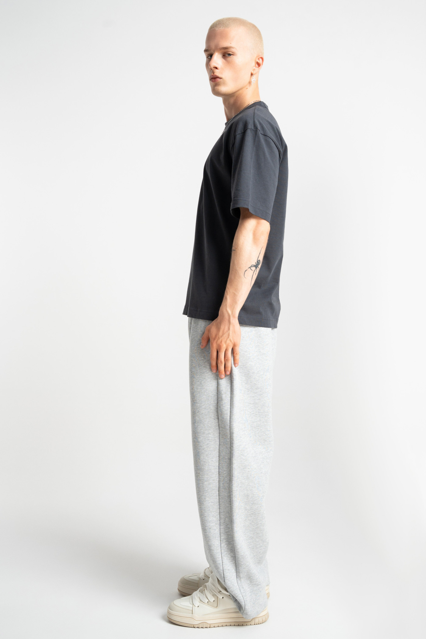 Ciemnoszary t-shirt OVERSIZE