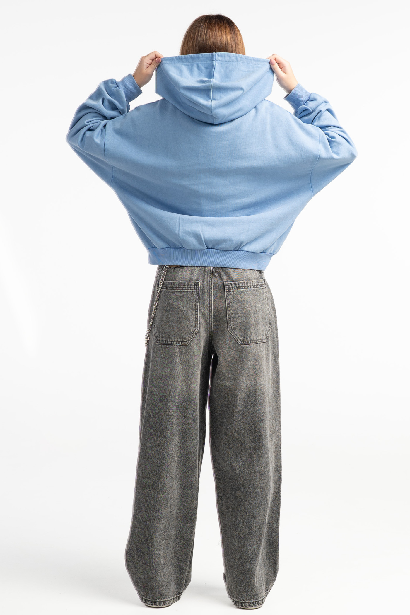 Niebieska bluza BOXY z kapturem z minimalistycznym nadrukiem