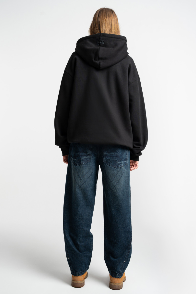 Czarna bluza z kapturem z logo