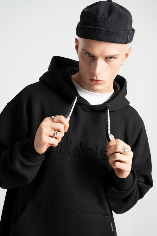 Czarna bluza z kapturem z logo