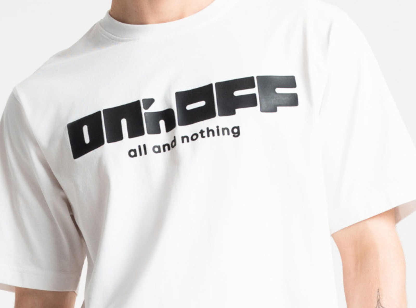 Biały t-shirt OVERSIZE