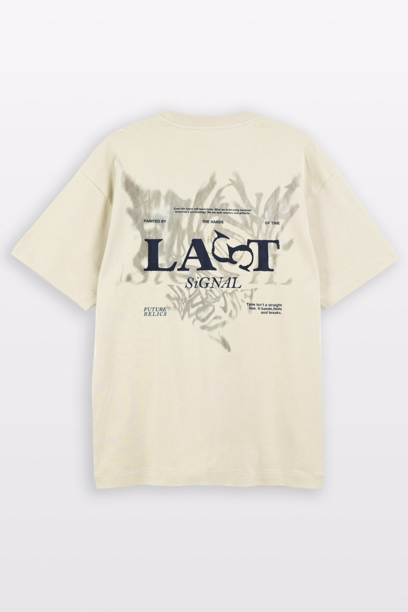 Kremowy t-shirt REGULAR z autorską grafiką z tyłu