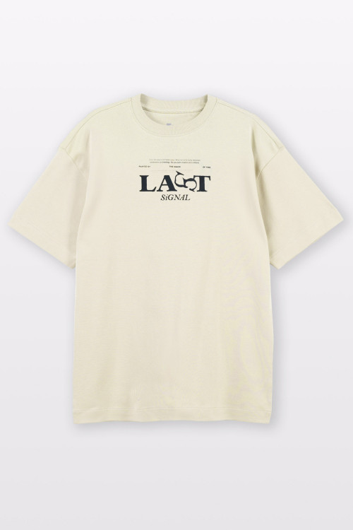 Kremowy t-shirt REGULAR z autorską grafiką z tyłu
