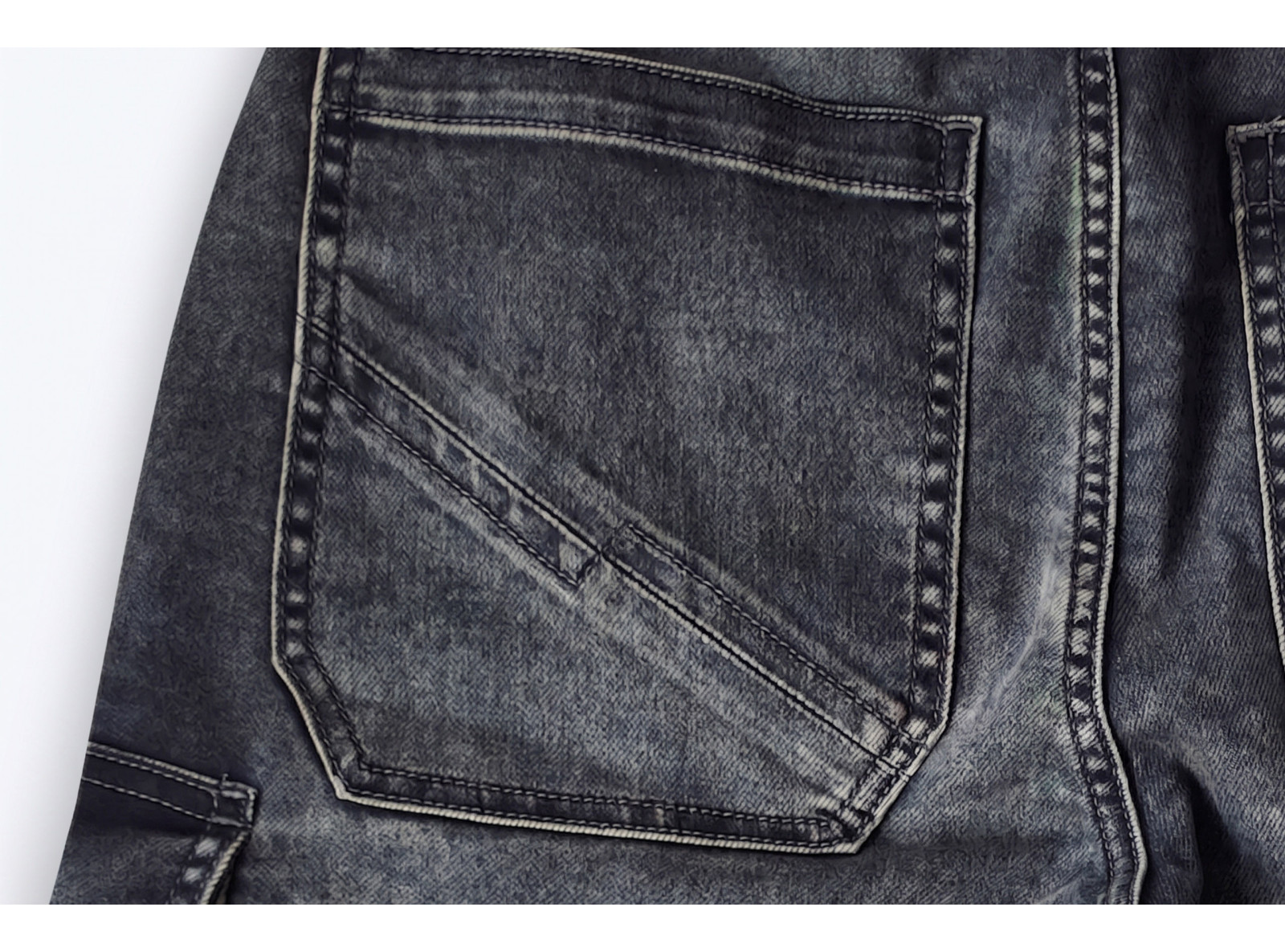 Granatowe spodnie jeansowe JOGGER z efektem sprania