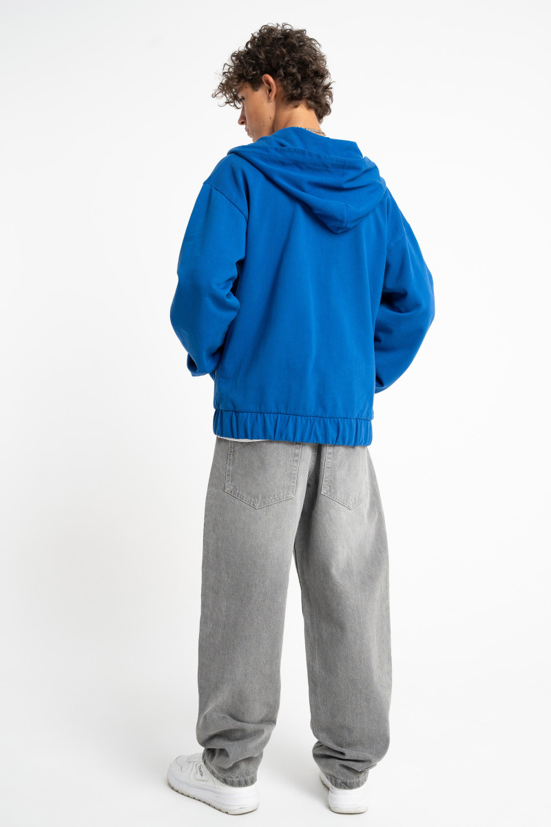Niebieska bluza COMFORT z kapturem z minimalistycznym nadrukiem
