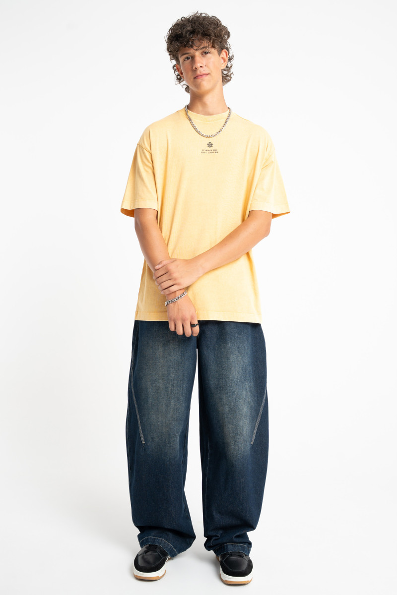 Żółty t-shirt LOOSE z autorską grafiką z tyłu