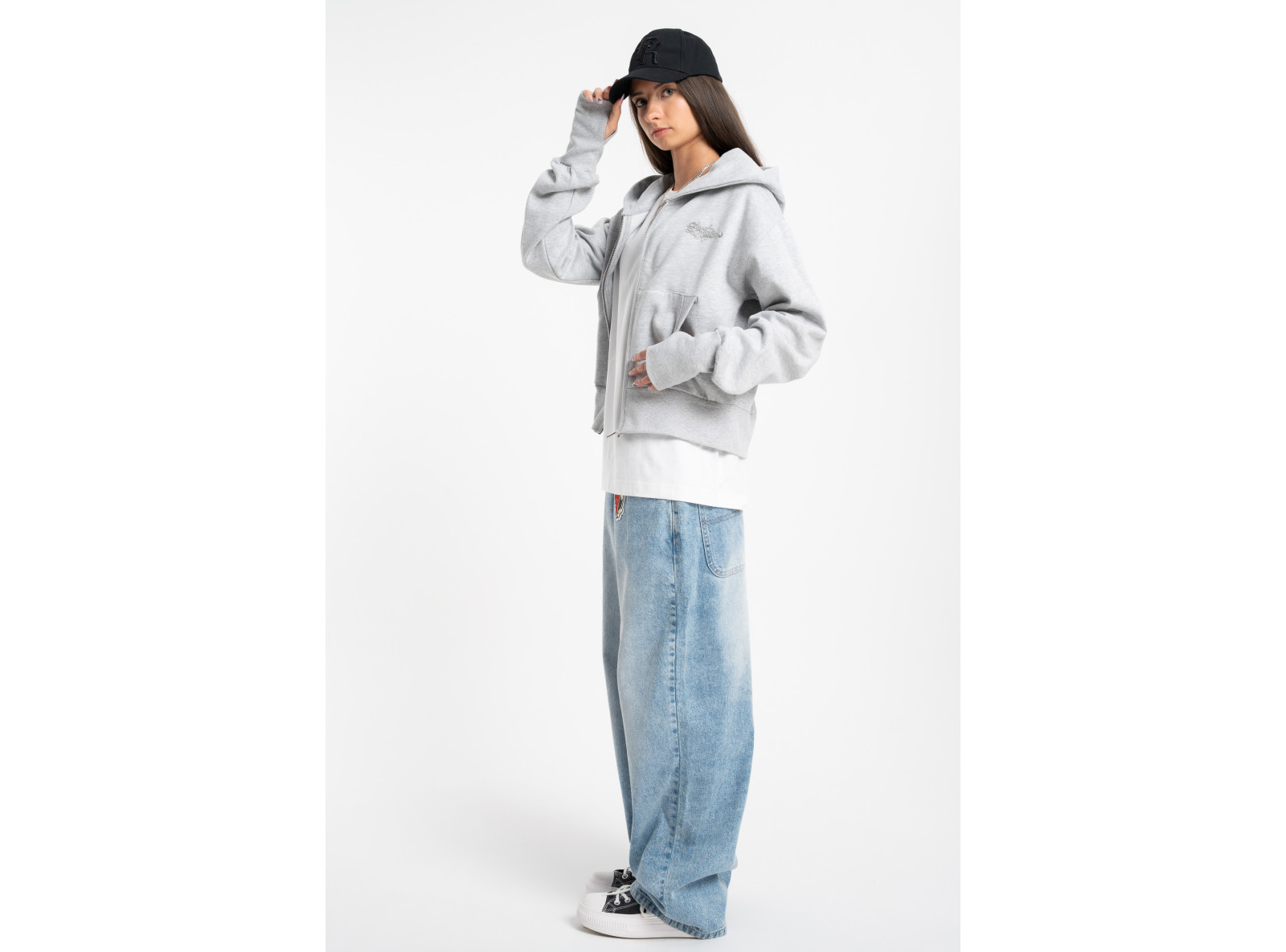 Jasnoniebieskie spodnie jeansowe BAGGY z efektem sprania