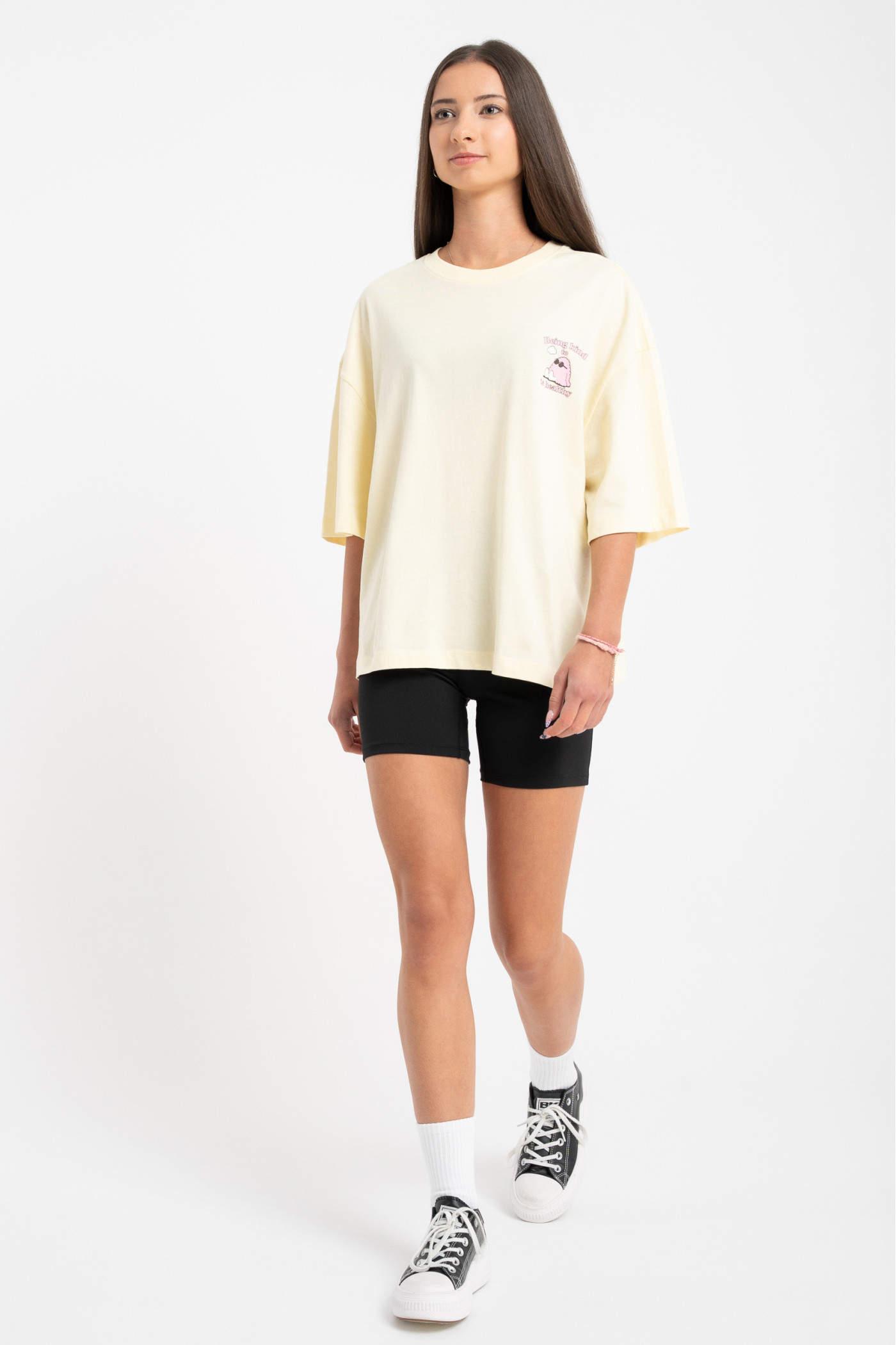 Żółty t-shirt BOXY z autorską grafiką z tyłu