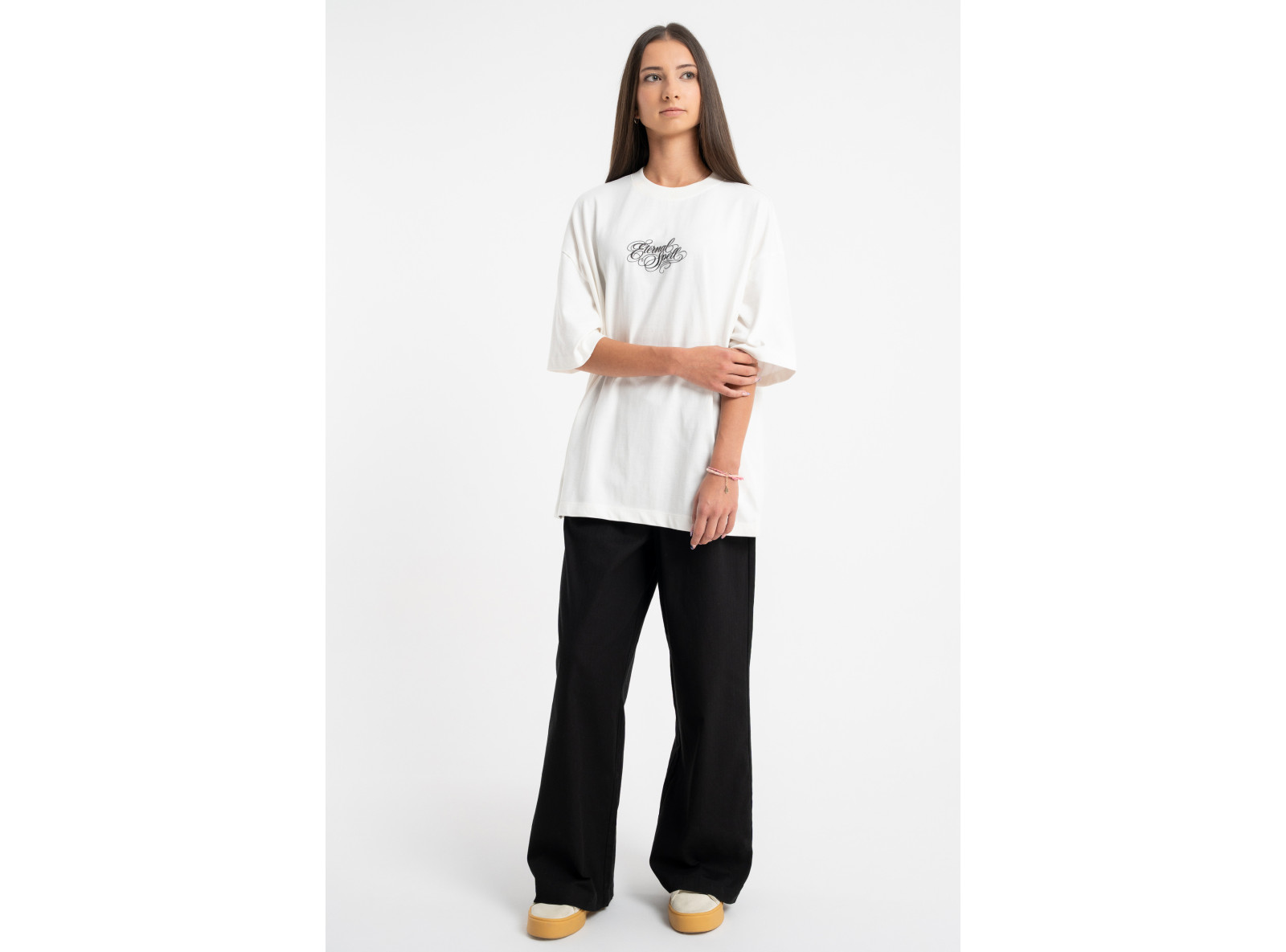 Biały t-shirt OVERSIZE z autorską grafiką z tyłu