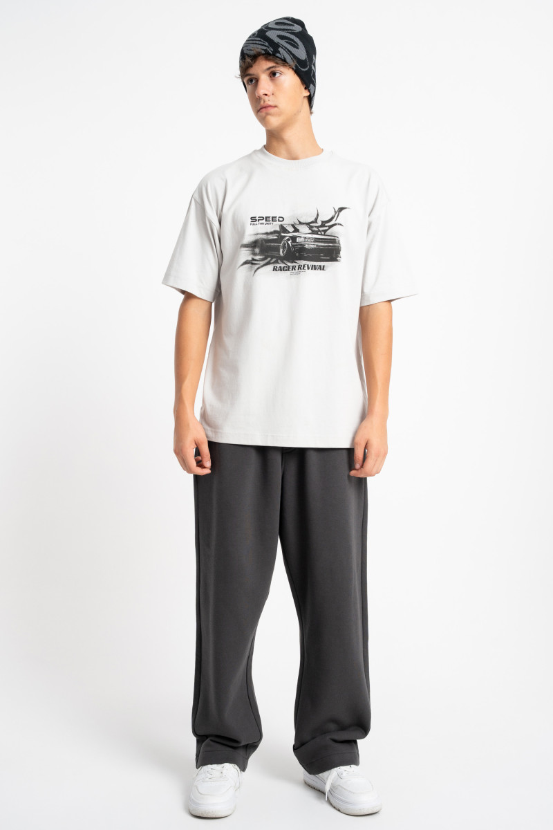 Jasnoszary t-shirt LOOSE z autorską grafiką z przodu