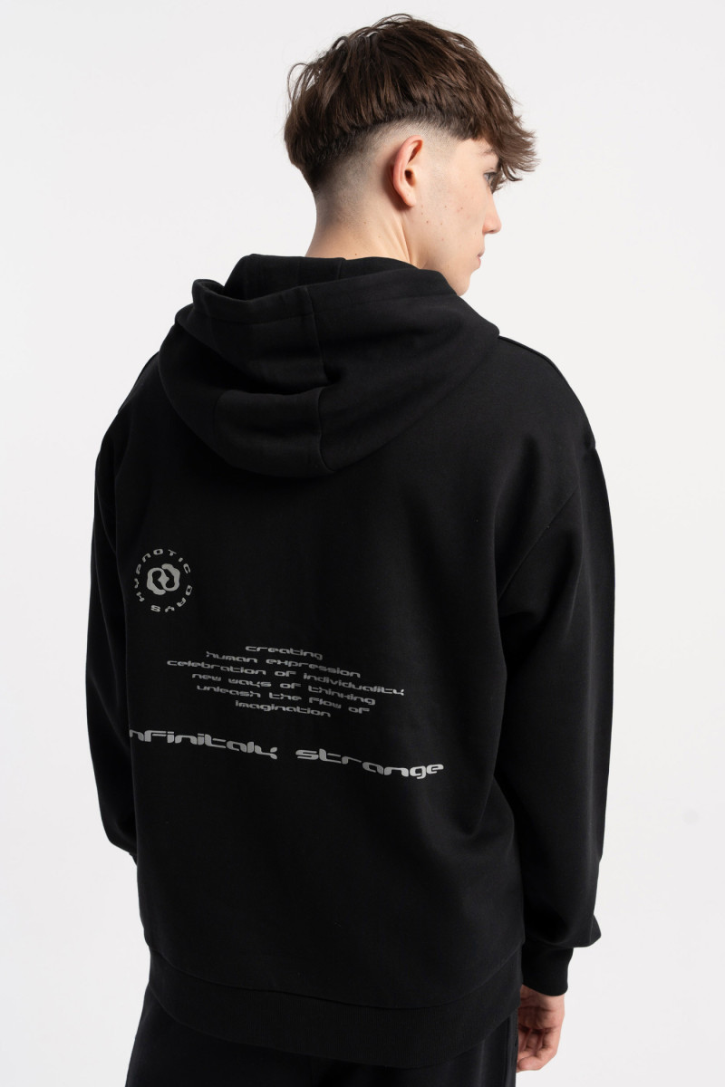Czarna bluza z kapturem z autorską grafiką z tyłu od Reporter